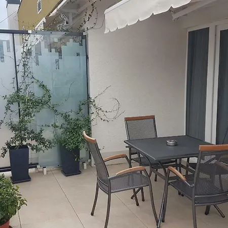 Апартаменты Terrace Apartments, Near The Park