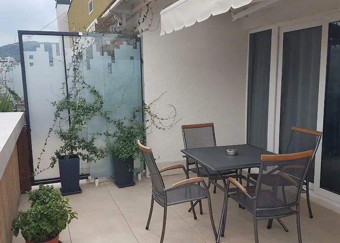 公寓 Terrace Apartments, Near The Park